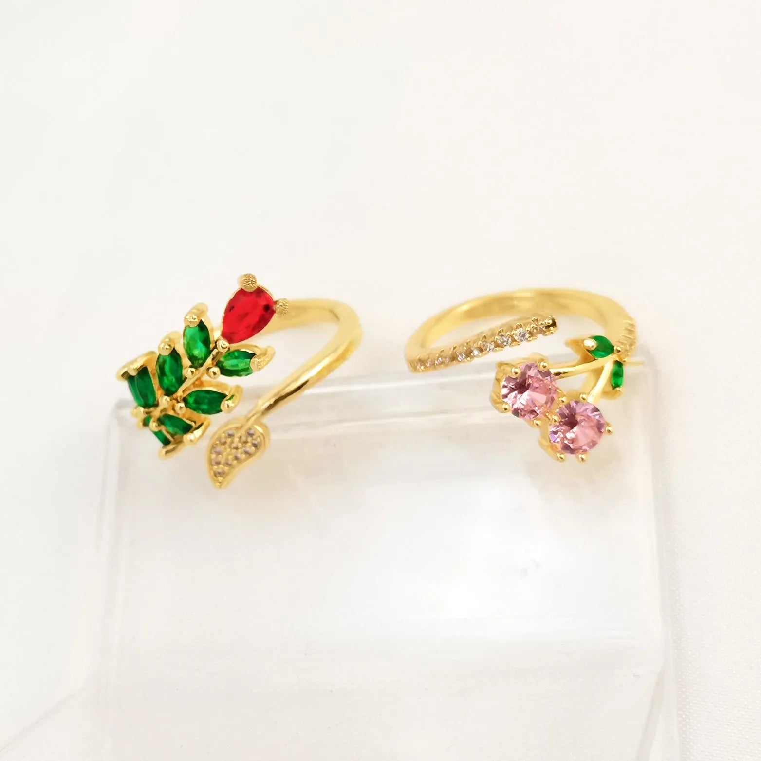 Copper geometric open ring with leaf design and micro inlaid detailing on finger