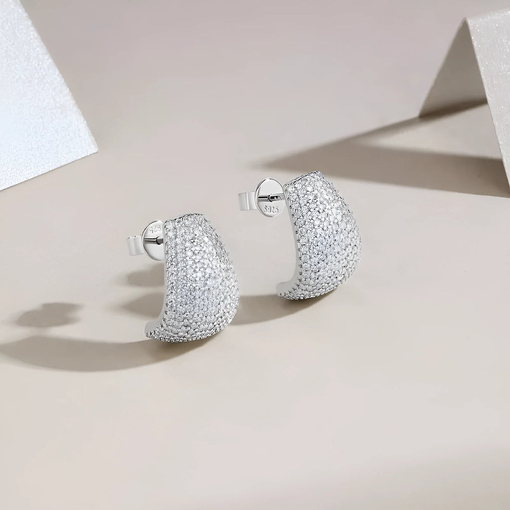 Geometric women's ear studs in S925 sterling silver with D-E colour moissanite stones