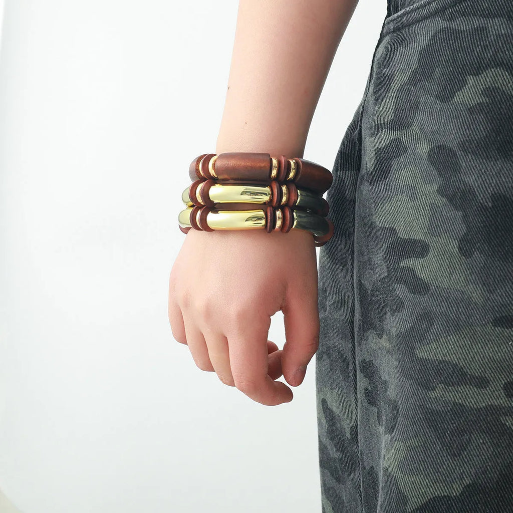 Women's multi-layer wooden necklace and bracelet set with alloy pendants and regular chain