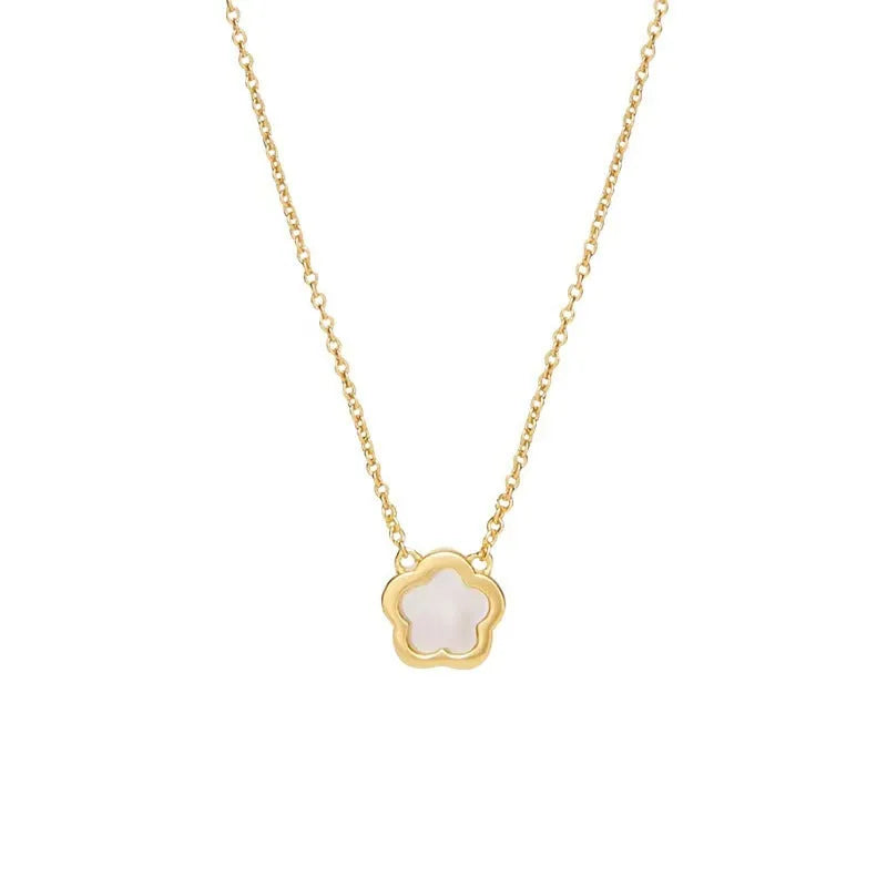 White mother of pearl shell flower necklace with O-chain in gold or silver finish