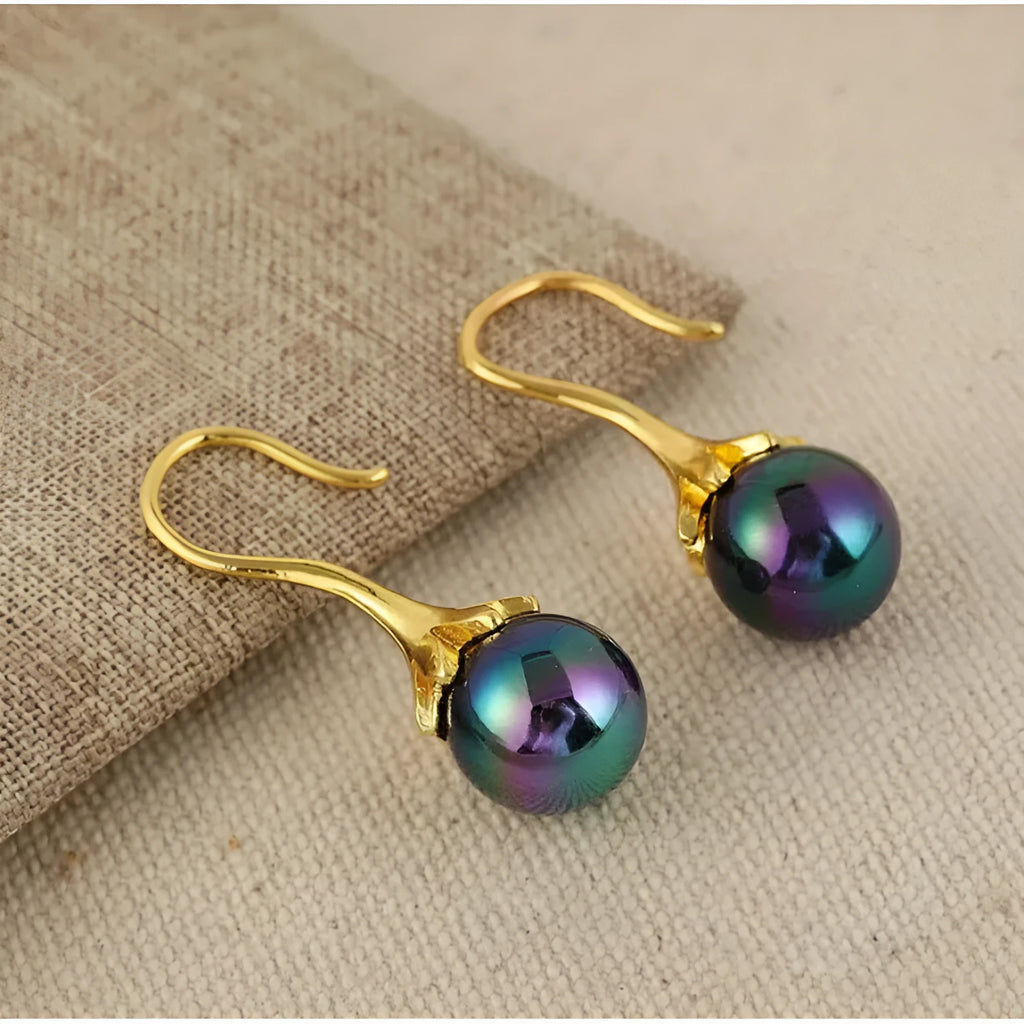 Women's retro fashion earrings in imitation gold electroplating finish