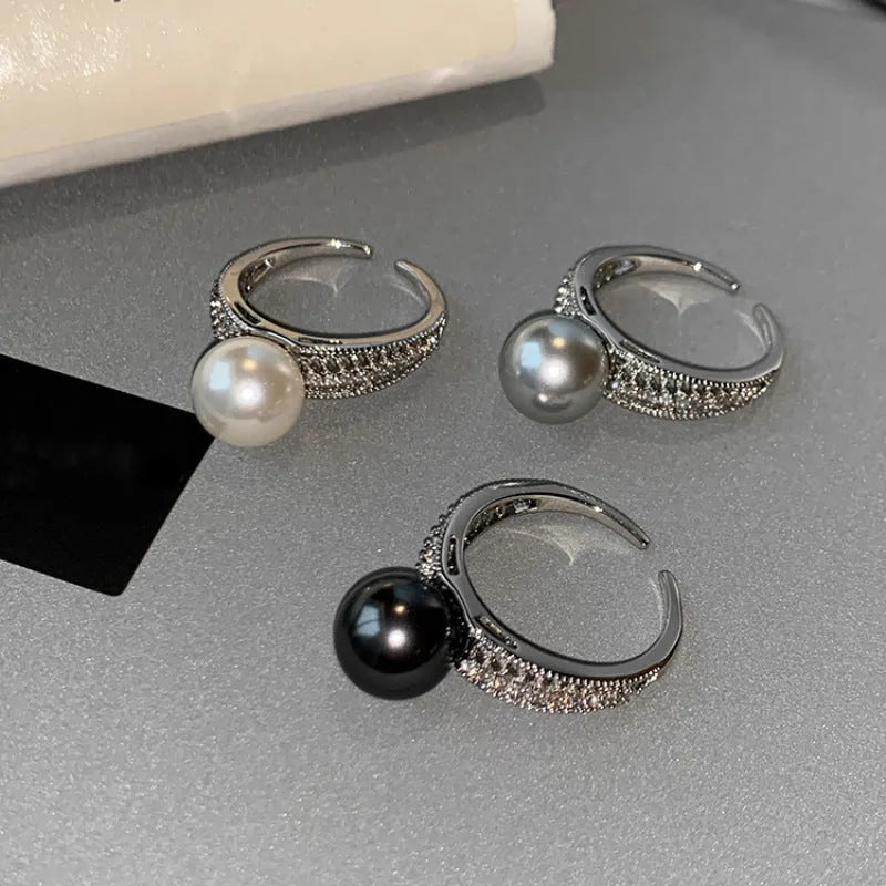Adjustable opening geometric copper ring for women in black pearl or silver colour