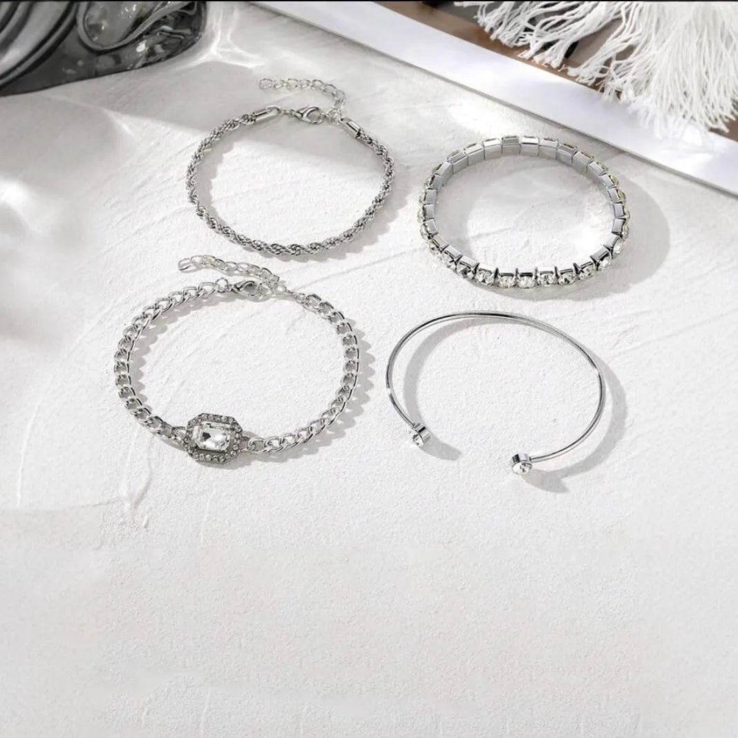 Women's retro geometric alloy jewelry set with square diamond chain design in gold and silver