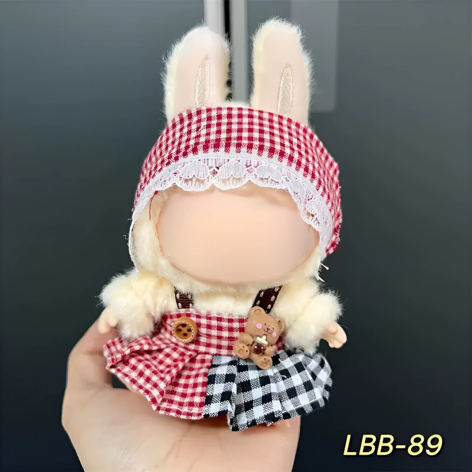17cm vinyl figure clothing set in plastic material with multiple LBB style options