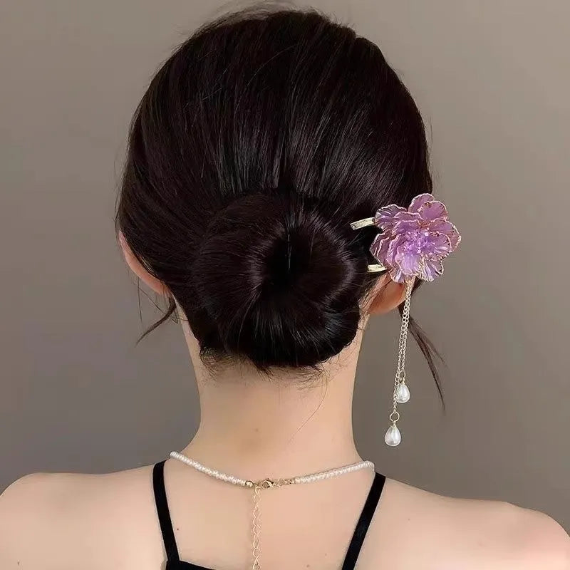 Purple and white retro peony flower U-shaped hairpin with tassel detail on alloy hair clip
