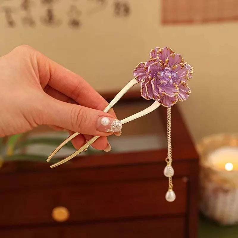 Purple and white retro peony flower U-shaped hairpin with tassel detail on alloy hair clip