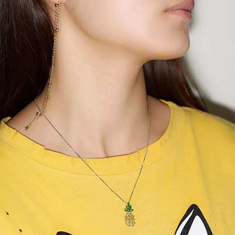 Korean fashion women's silver necklace with geometric pineapple design and diamond-inspired details