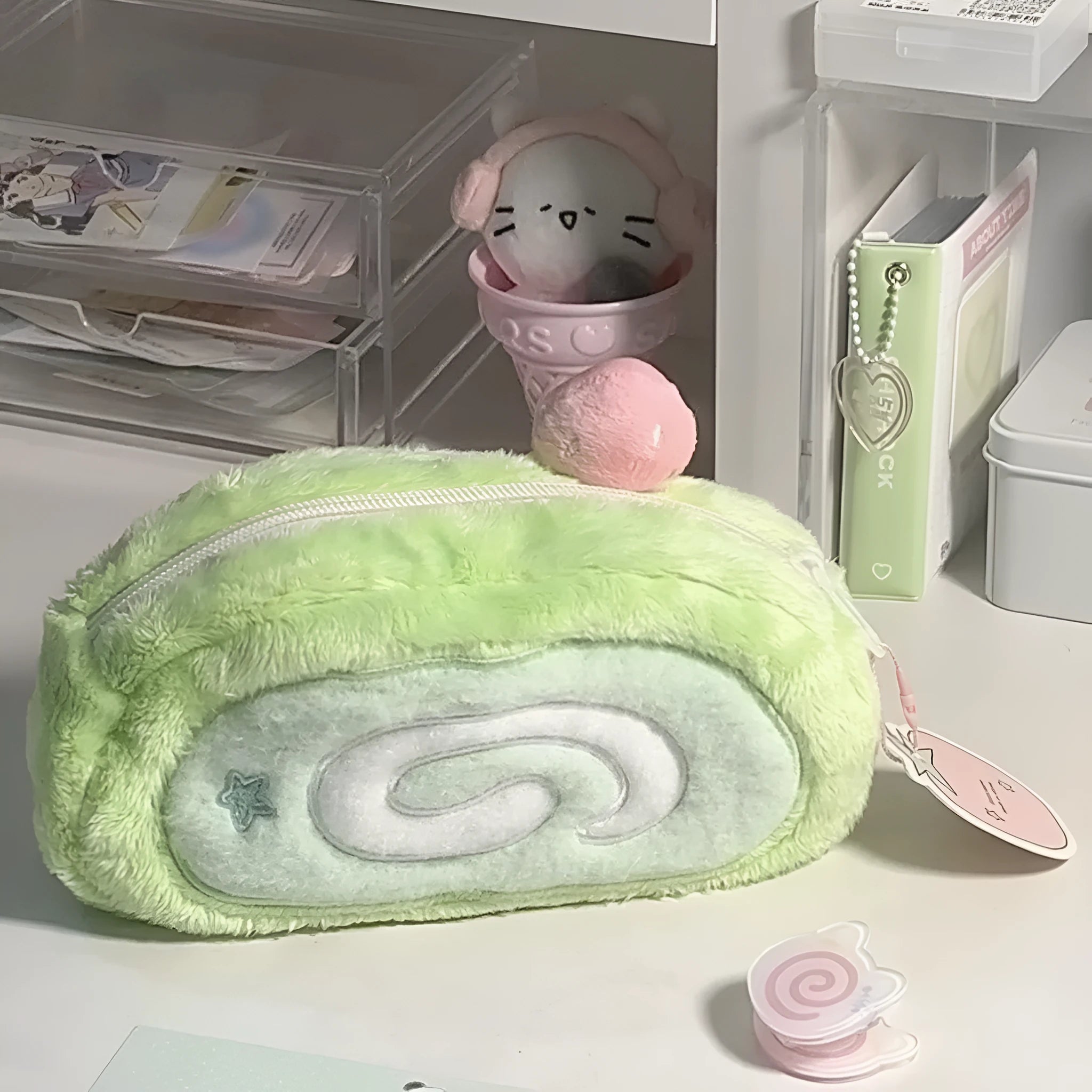 Honeydew Swiss roll cake design velvet pencil case in Korean style roll format