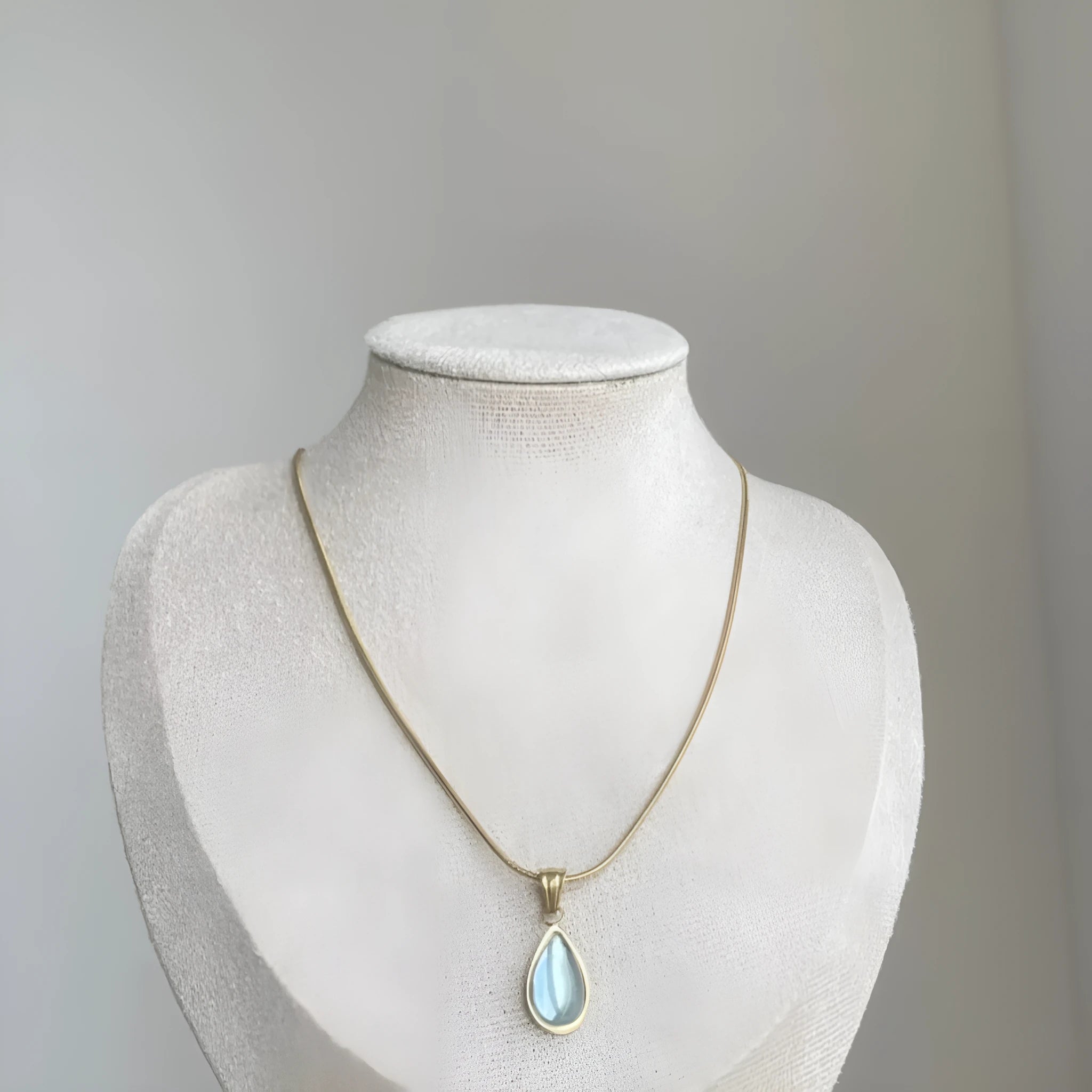 Retro water drop necklace with mixed gem pendant on snake bones chain in titanium steel