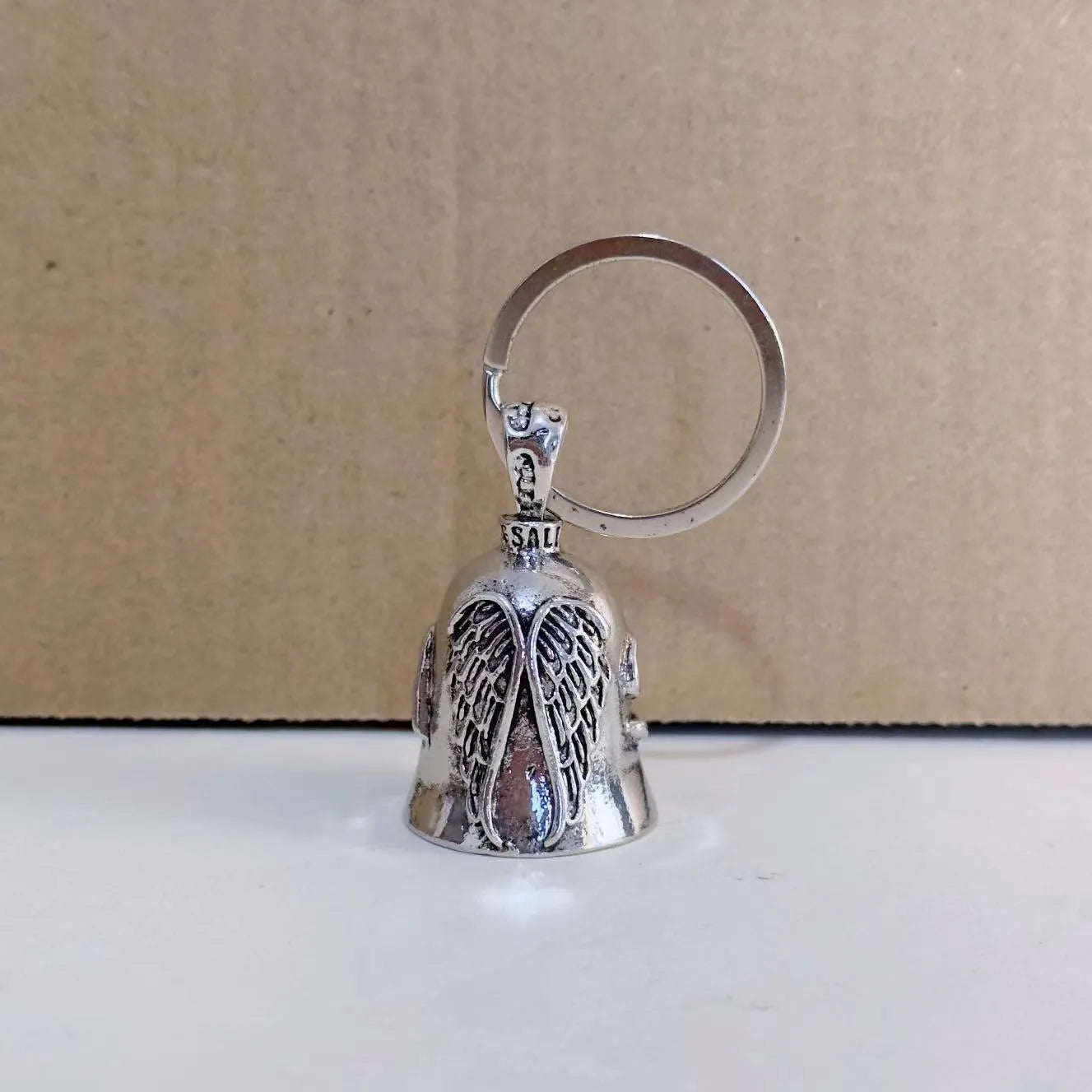 Vintage white angel wings feather necklace and keychain set in alloy with electroplated finish