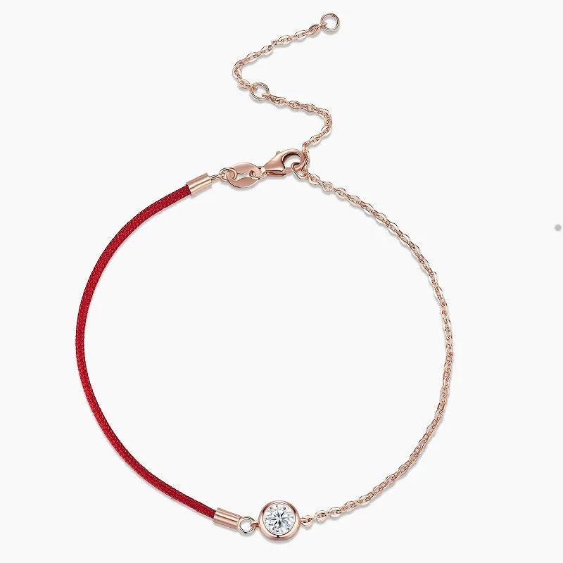 Moissanite rope bracelet 925 silver geometric design on white background