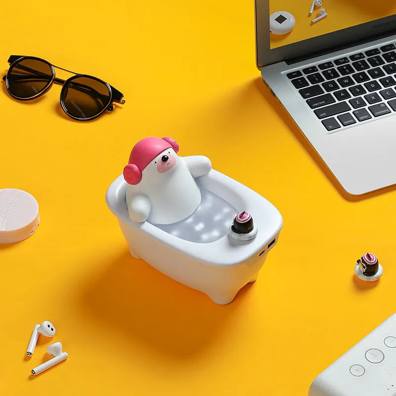 White USB desktop air humidifier with large water tank and mist nozzle