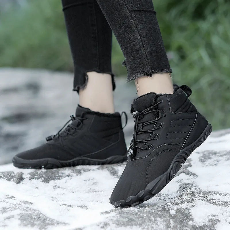 Winter slip-on boots with anti-ski rubber sole, Oxford cloth upper, and plush lining for men and women