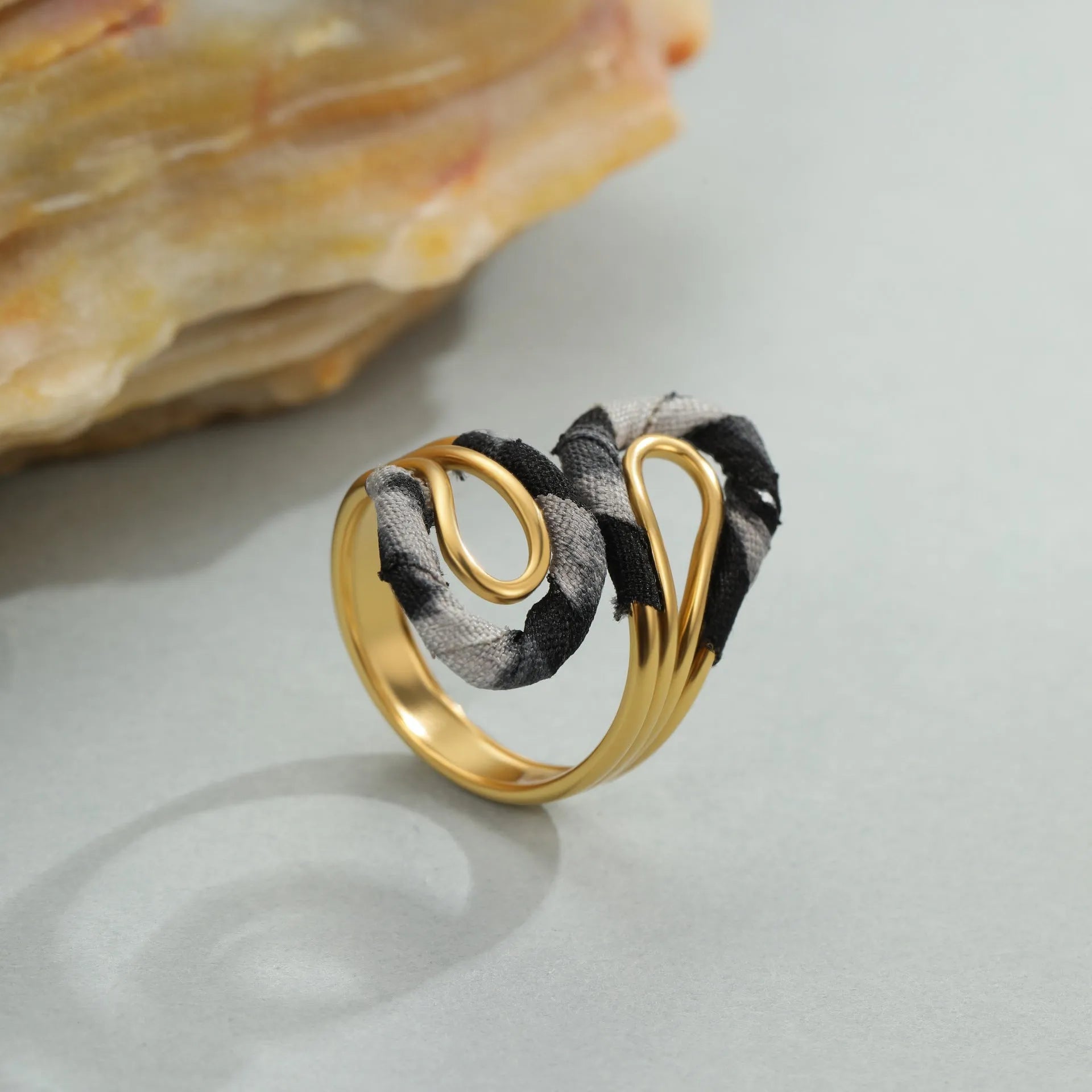 Leopard print stainless steel open mouth ring in geometric heart shape with adjustable free size design