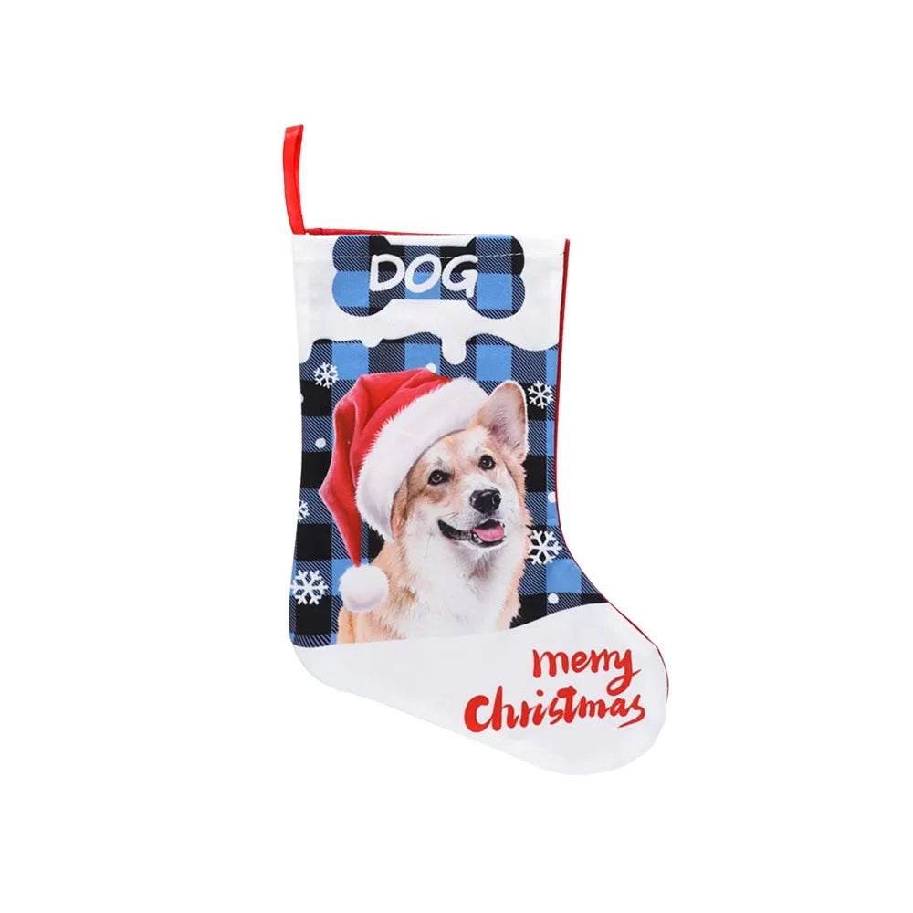 Green and black plaid cat cloth Christmas decoration measuring 26x36cm with Puppy Cat design