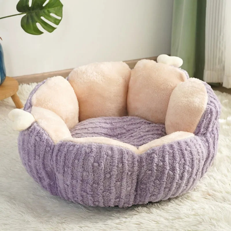 Soft purple or green cactus-themed cat kennel shown in large and small sizes.