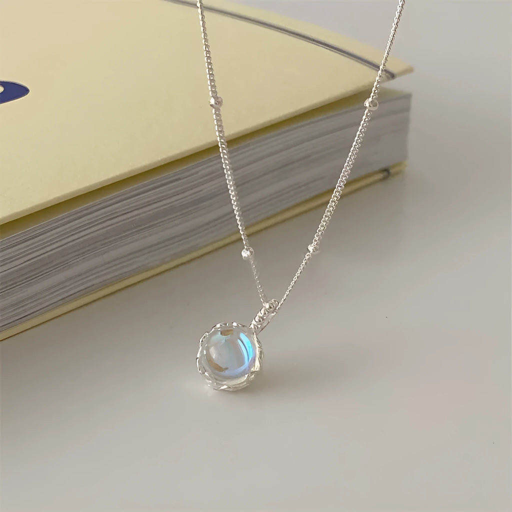 Women's geometric pendant necklace with adjustable silver chain and polished 925 silver finish
