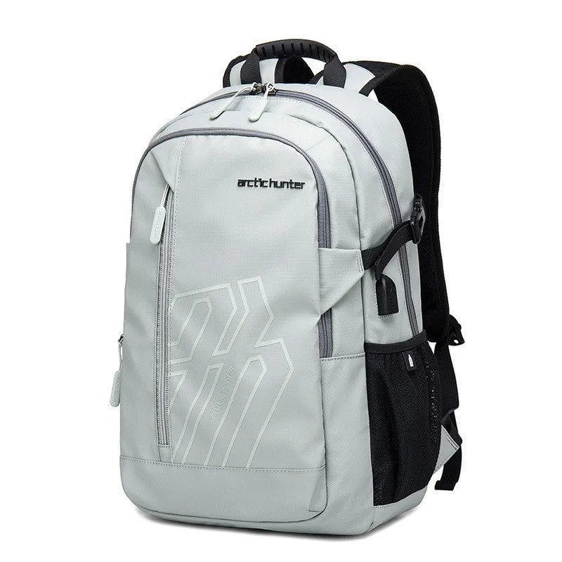 Casual plaid-pattern 18-inch laptop backpack in polyester with curved shoulder strap