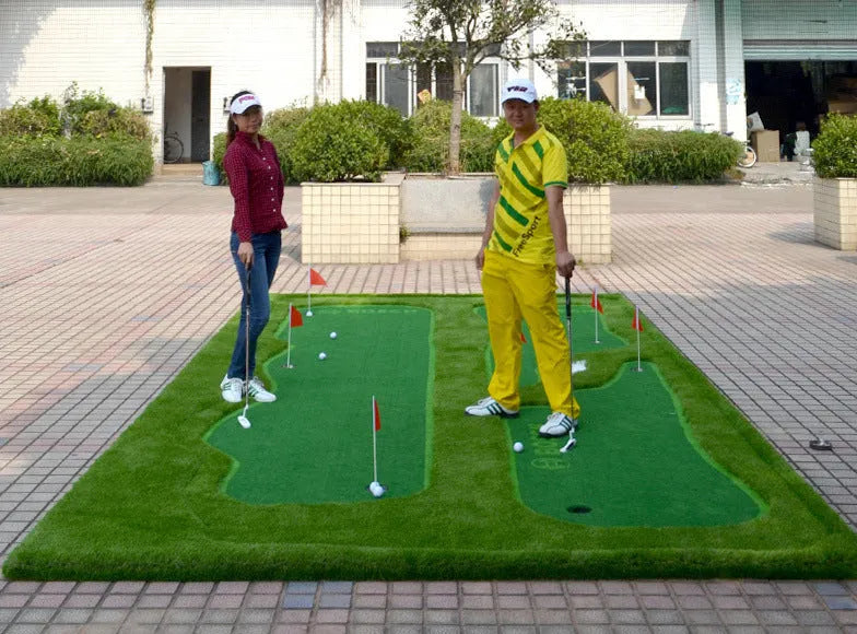 Indoor golf putting green mat measuring 1.5m x 3m with artificial lawn surface in standard edition