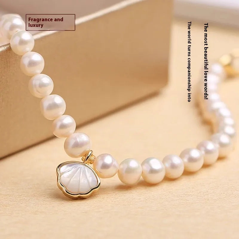 Women's freshwater pearl bracelet with fan-shaped pearl arrangement and alloy clasp
