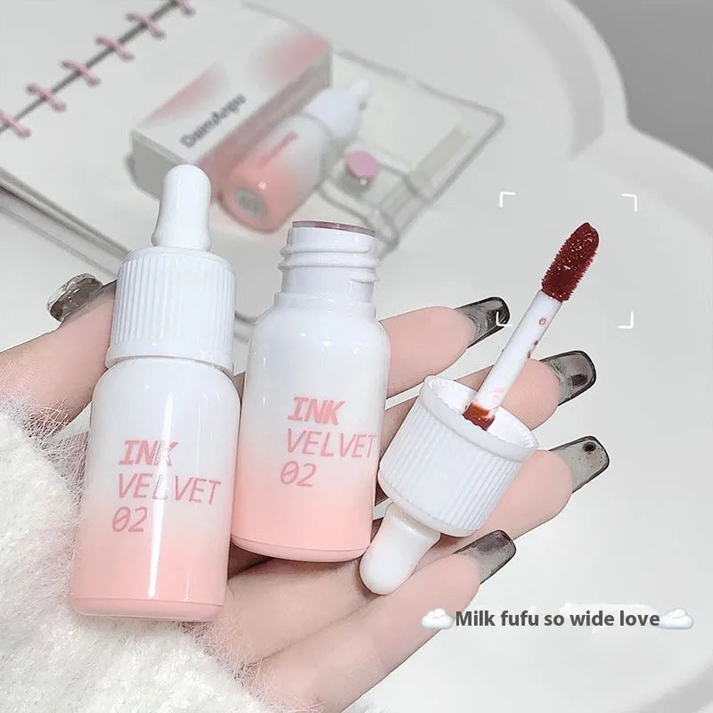 Mirror Lip Lacquer moisturising lip gloss in 3.5g tube with four colour options