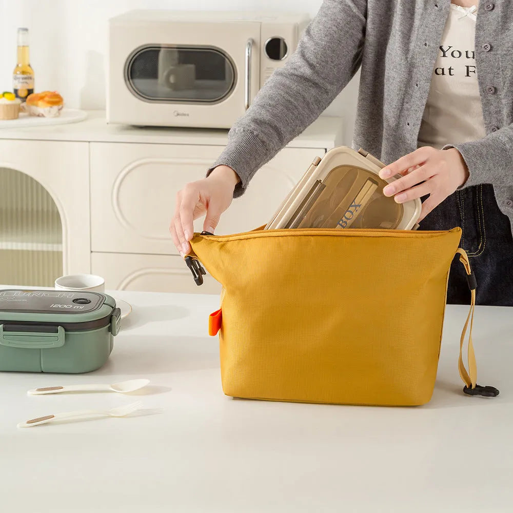 Japanese-style insulated Oxford cloth lunch bag with 24x14cm base in army green colour
