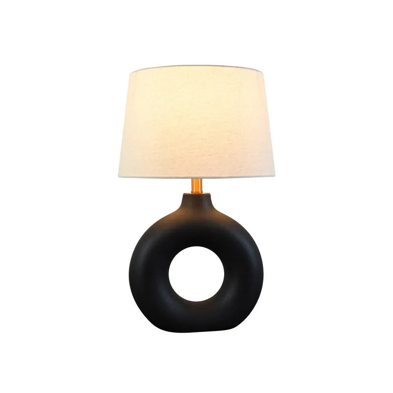Feng Pottery Pot Japanese-style ceramic table lamp in small white or black with button switch