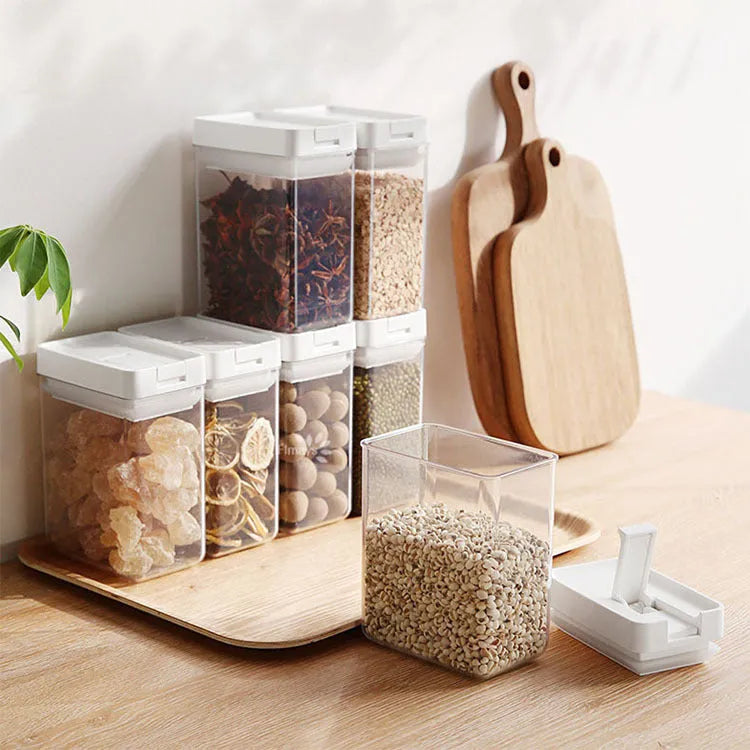 White transparent plastic food storage tank for grains with 400ml capacity