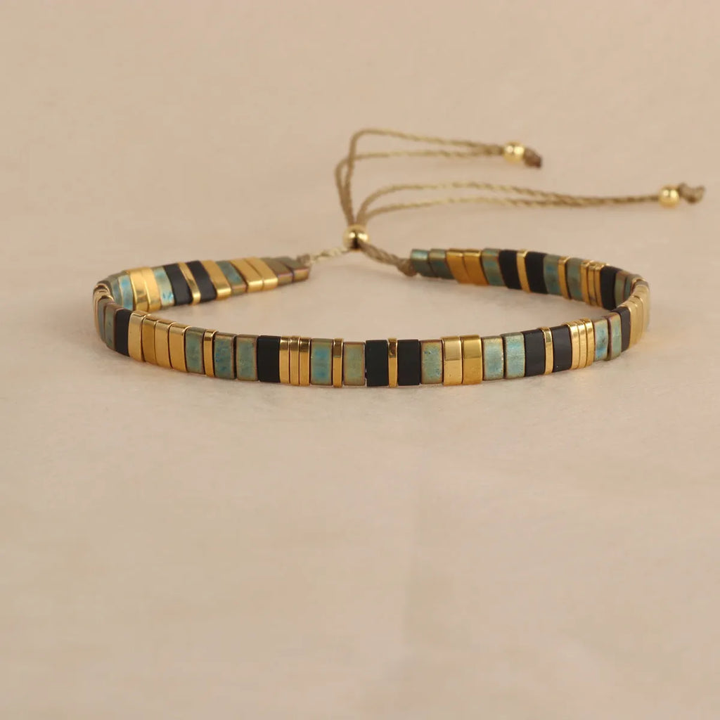 Geometric glass and coloured glaze beaded bracelet with round elements in five colour options
