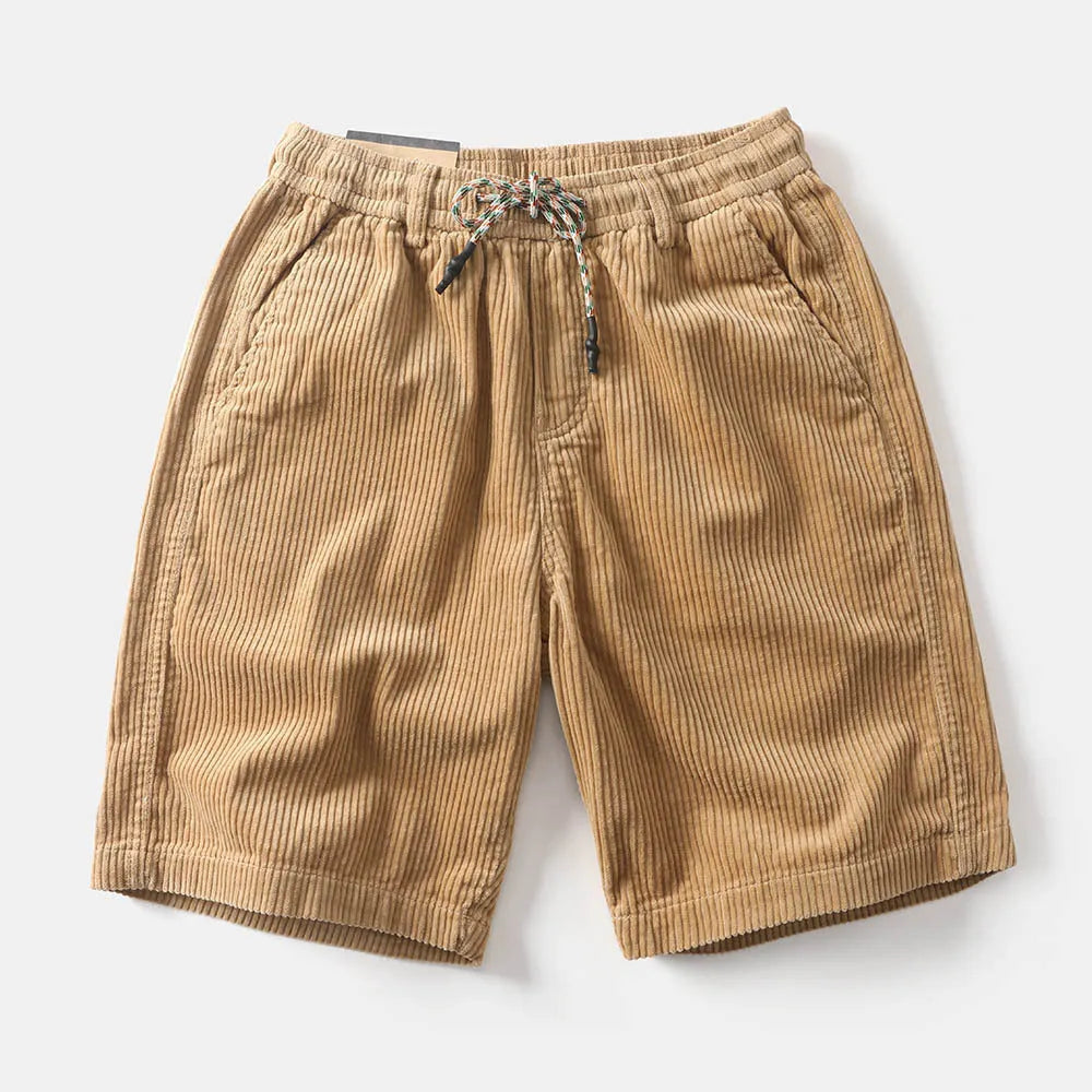 Men's khaki cargo shorts with retro American street style and straight-leg design