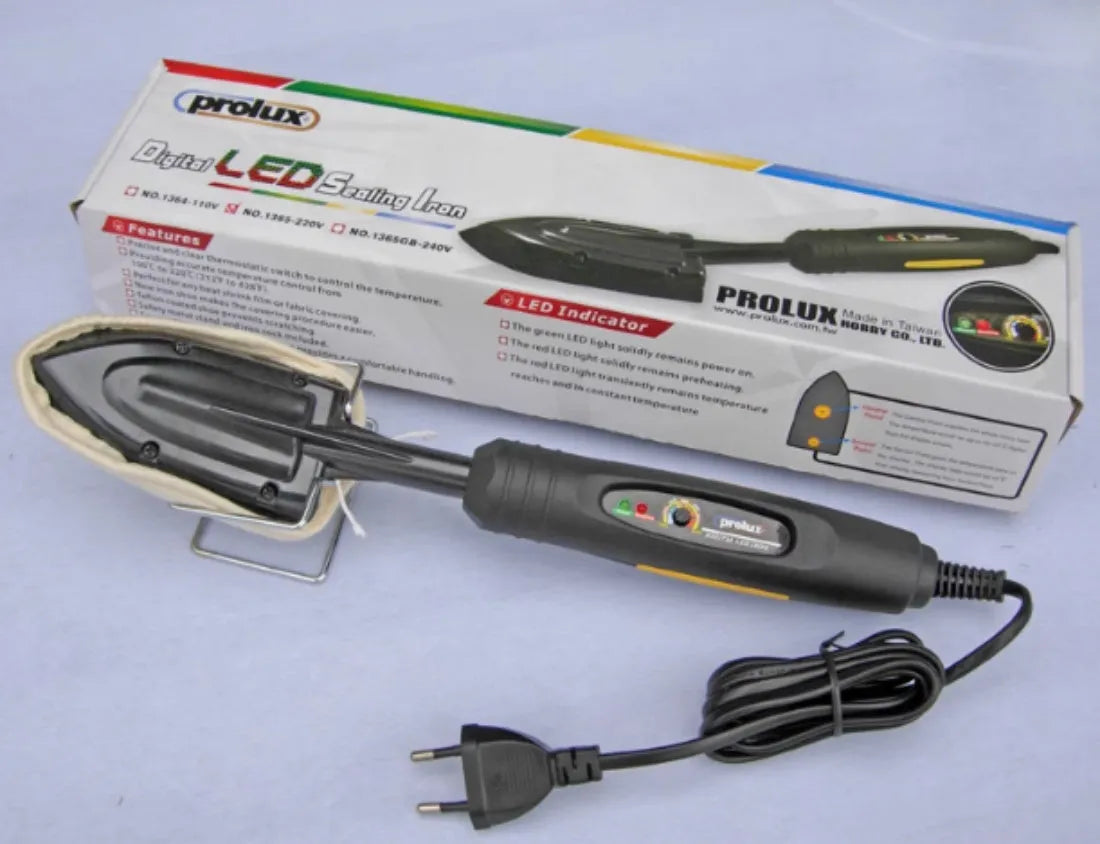 Electronic temperature control iron with PTFE-coated plate for skin model styling