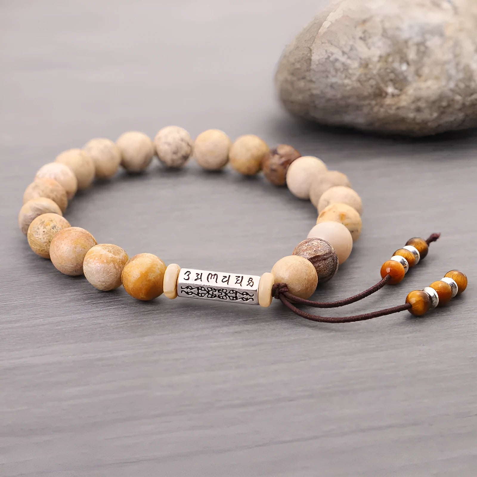 Handmade stone bead bracelet in wood colour with retro style design
