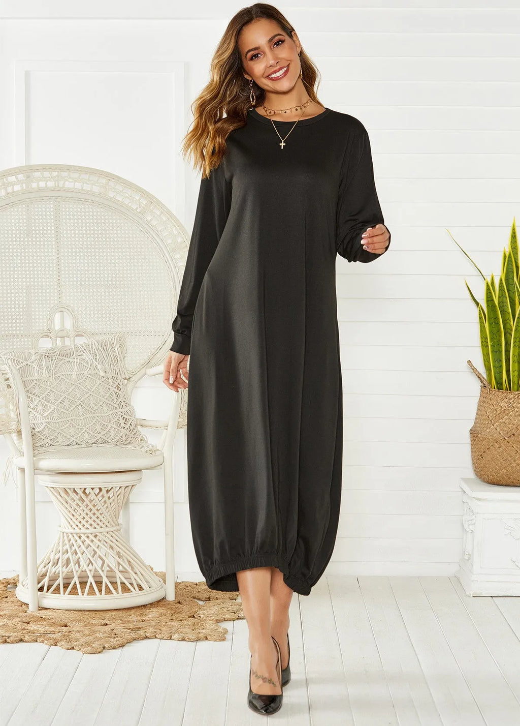 Black lantern dress with lace-up crew neck and loose long silhouette in Japanese Korean casual style