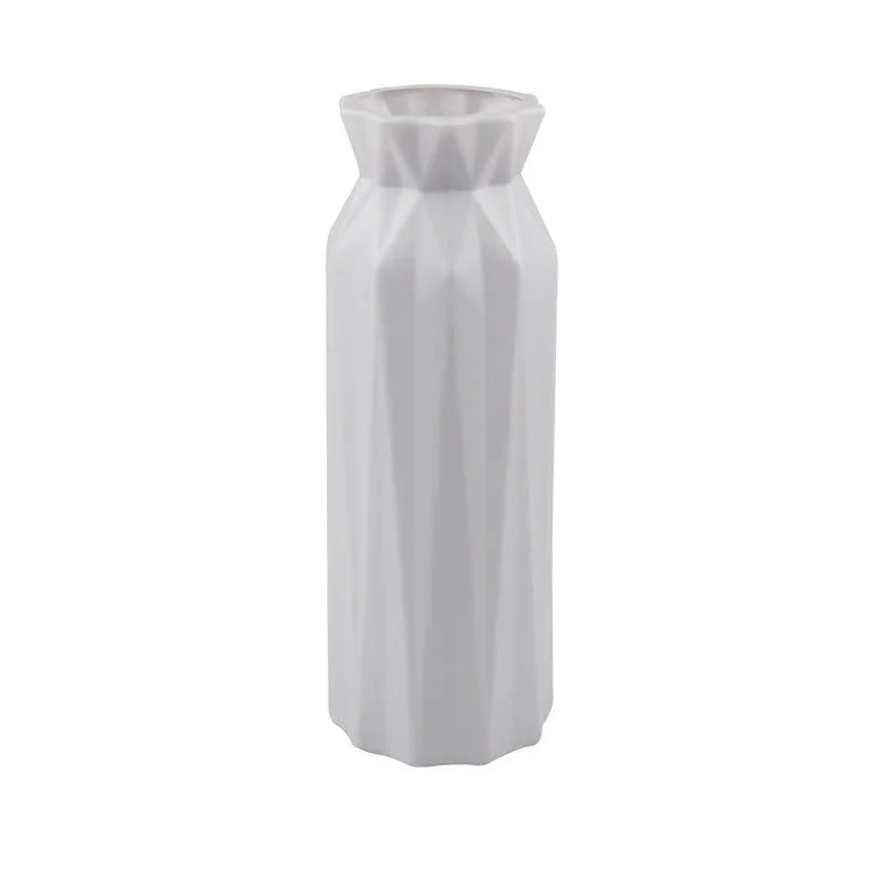 Drop-resistant plastic melamine vase in green, grey, pink, or white colours with 7.2cm base diameter