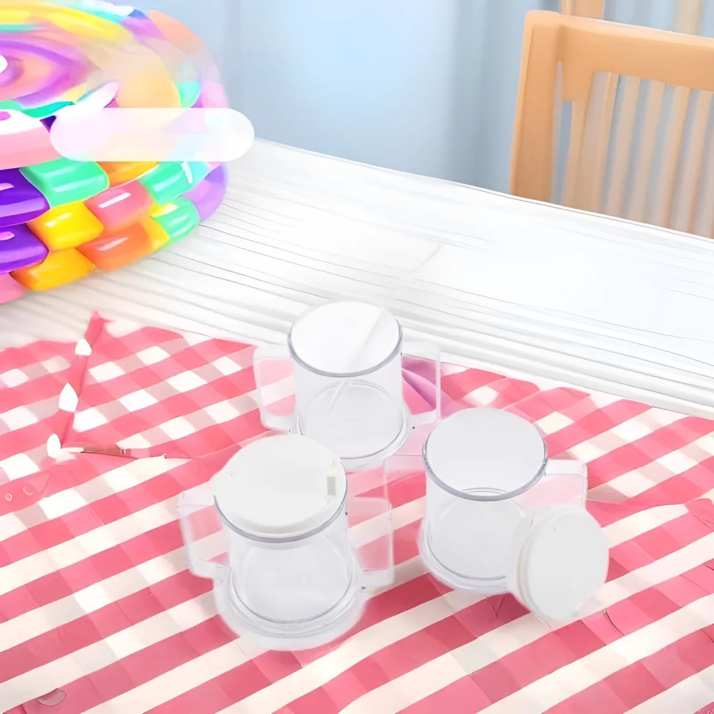 Transparent plastic spill-proof drinking cup with modern design