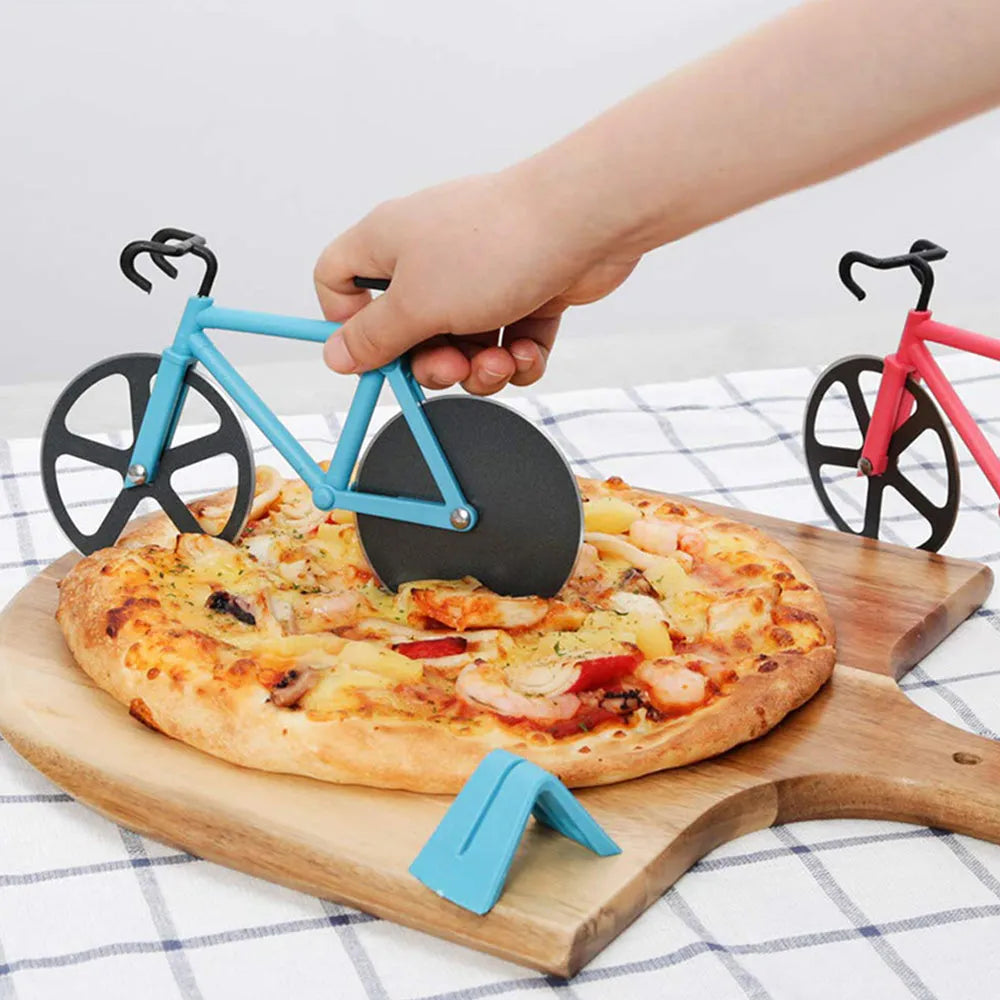 Bicycle-shaped pizza cutter with stainless steel wheel and ABS handle, red colour