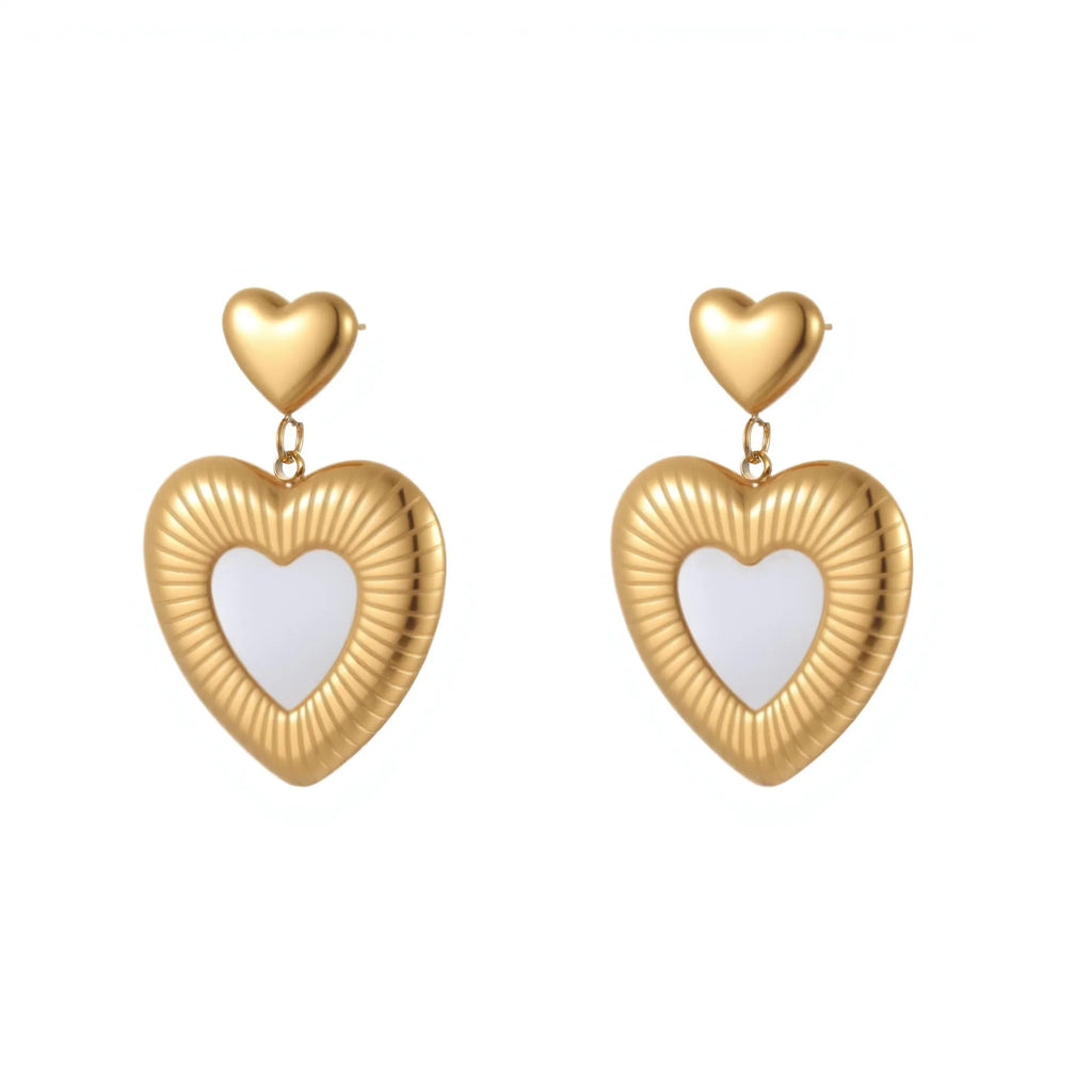 Women's stainless steel heart earrings with 18K gold electroplating and fritillary design elements