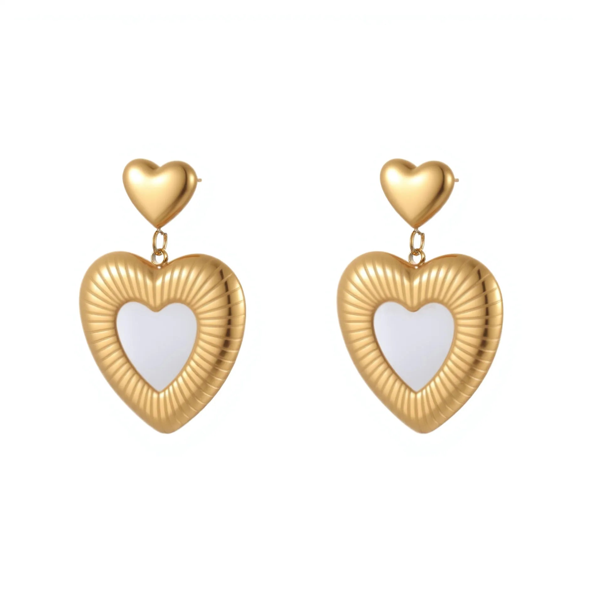 Women's stainless steel heart earrings with 18K gold electroplating and fritillary design elements
