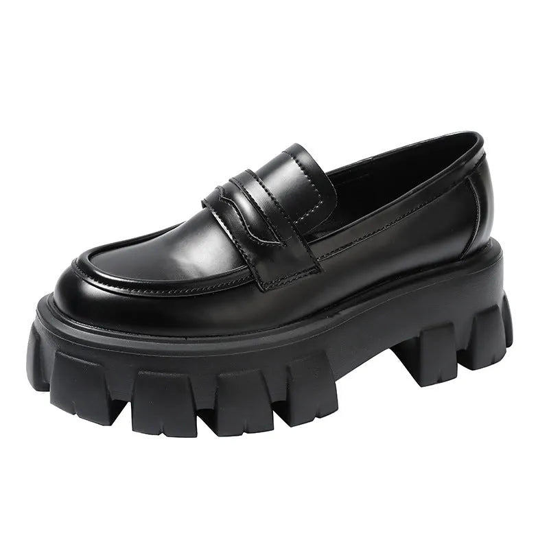 British style wide fit patent leather loafers with rubber sole in matte finish
