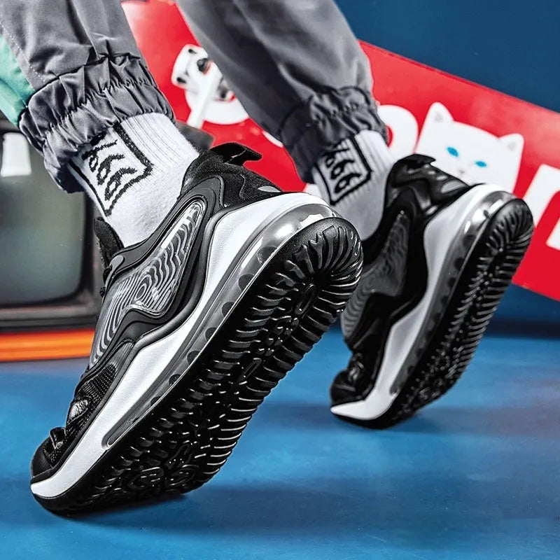 Men's casual summer shoes in Space Black with a rubber sole and air cushion design.