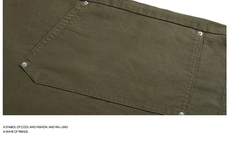 Cropped wide-leg workwear-style shorts in apricot, red, or army green with an elastic mid waistband.