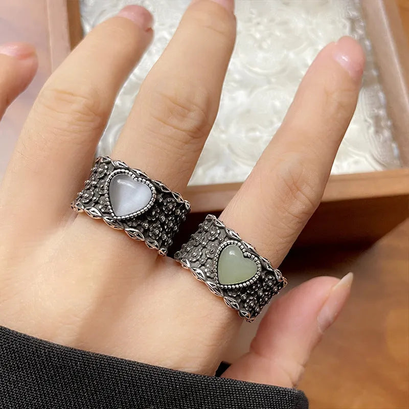 Retro wide-faced heart-shaped adjustable ring in white and green colours