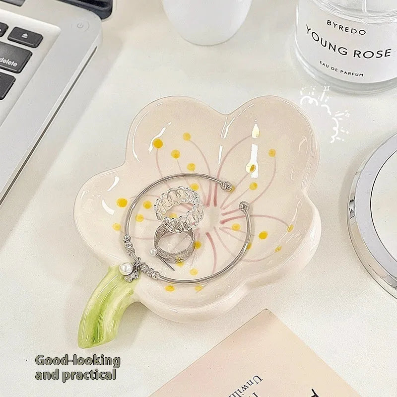 Yellow white porcelain decorative tray with optional small night light, pink or white shell.
