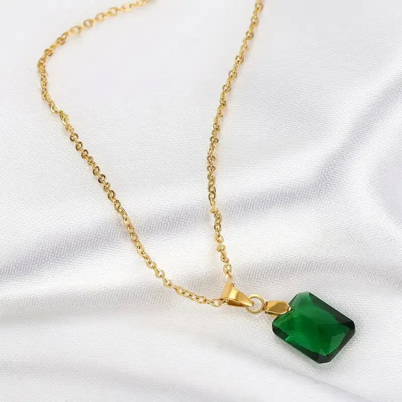 Copper geometric rectangular pendant necklace with quadrilateral design on O-ring chain in XL1006 Green colour