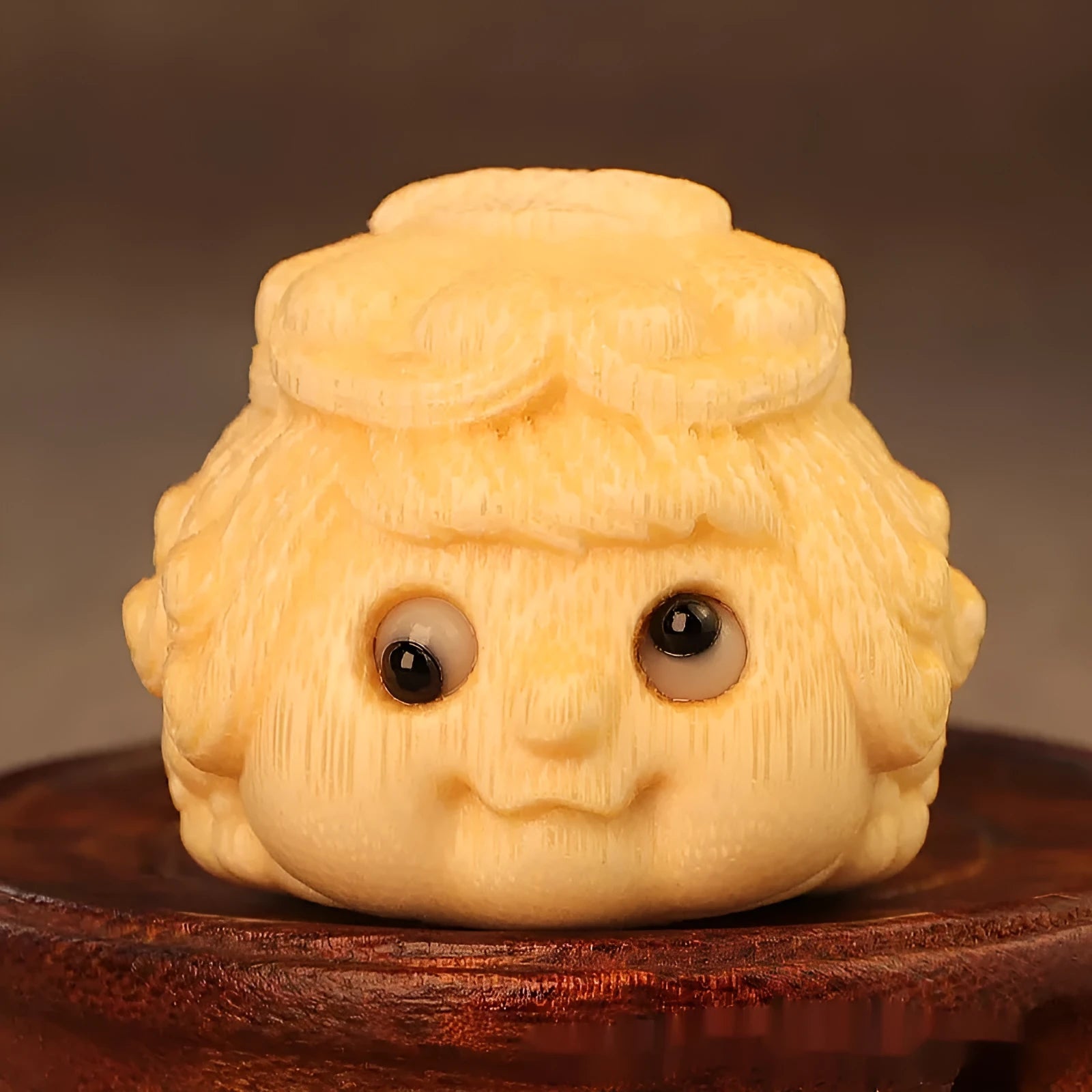 Solid bamboo carving ornament with golden toad princess design in cute style