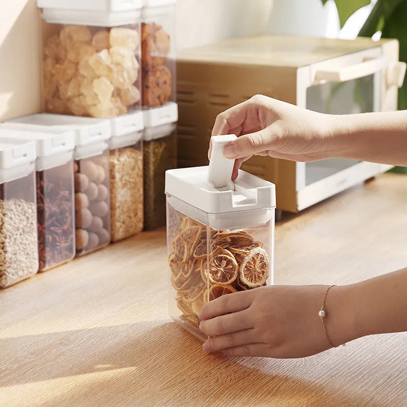 White transparent plastic food storage tank for grains with 400ml capacity