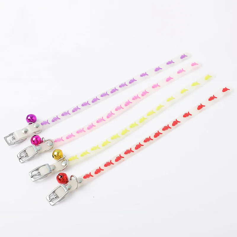 Luminous cat collar with glowing night-time feature and adjustable 29cm length