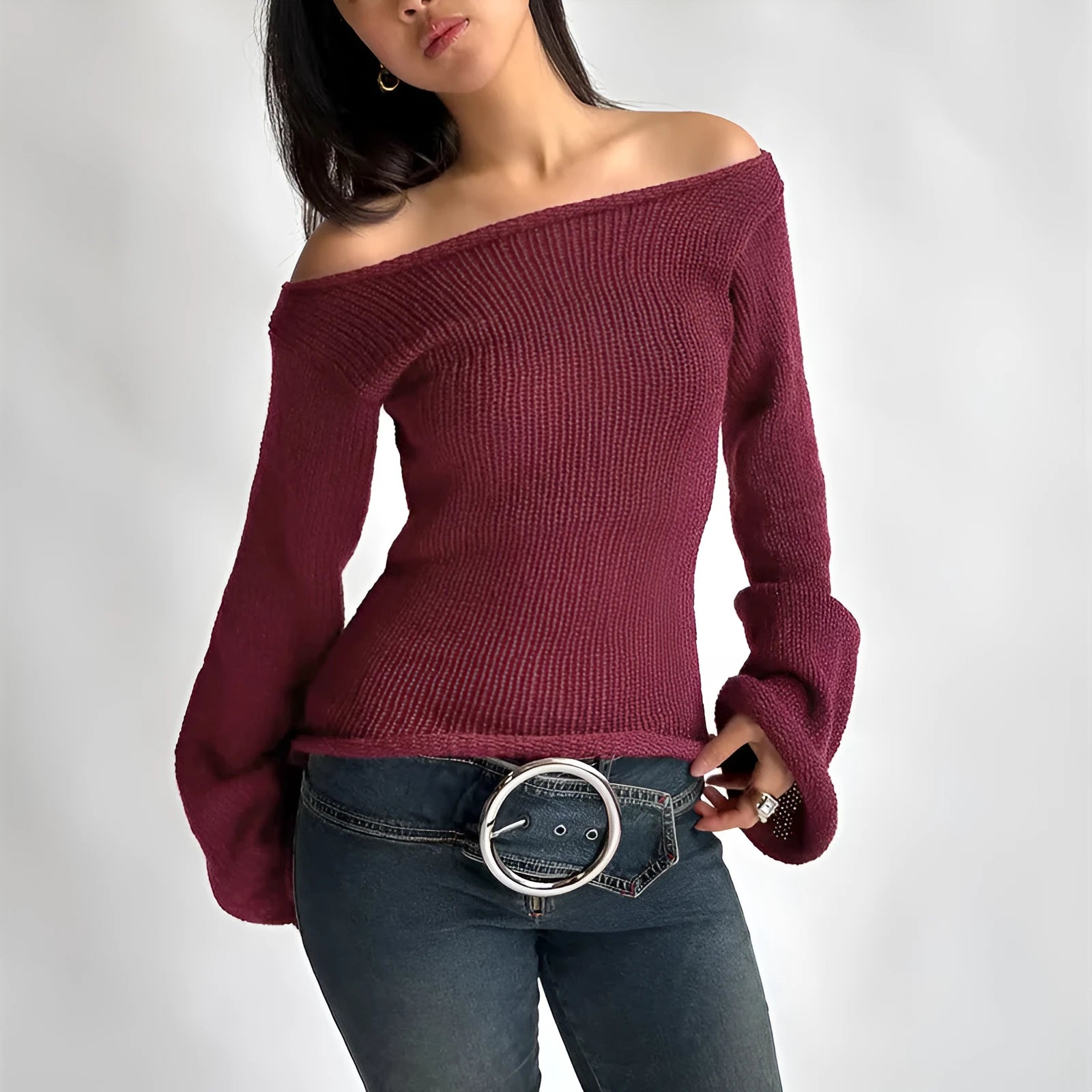 New solid colour slim-fit bell sleeve t-shirt with boat neck in brown