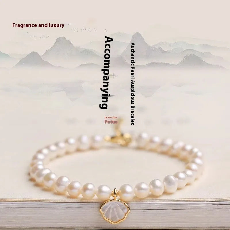 Women's freshwater pearl bracelet with fan-shaped pearl arrangement and alloy clasp