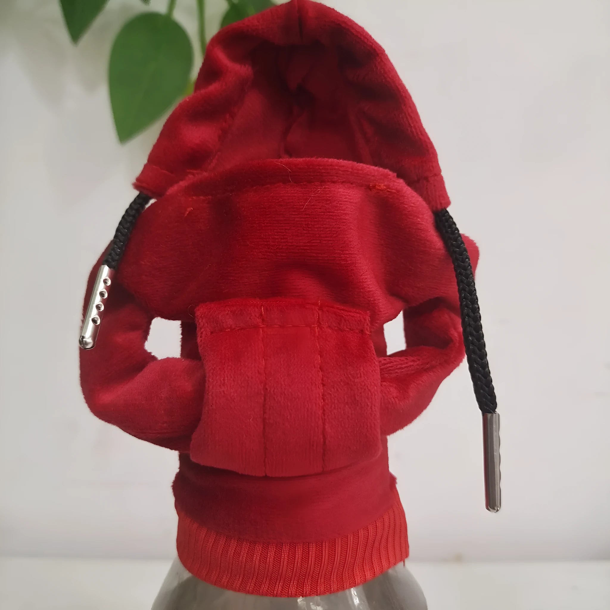 Pure cotton gear lever sweater decoration in multiple colours on a car gear knob.